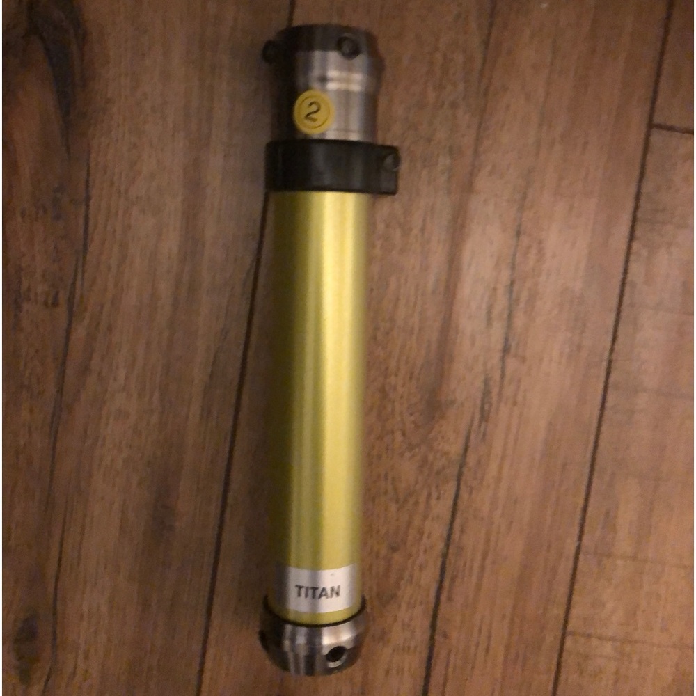 BUNDLE: Otto Bock prosthetic Titan pylon, valve parts, adapters. All perfect.